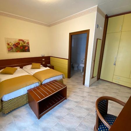 Hotel Villa Olivo Resort 3S Bardolino Extérieur photo